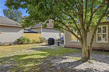 1833 Stetson Ln, Fayetteville, NC 28304