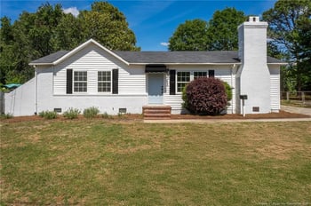 1833 Wayne Ln, Fayetteville, NC 28304