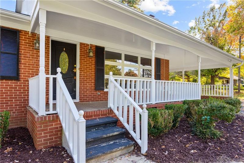 1834 Springhill Dr, Burlington, NC 27217