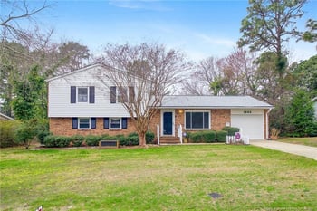 1834 Wendover Dr, Fayetteville, NC 28304