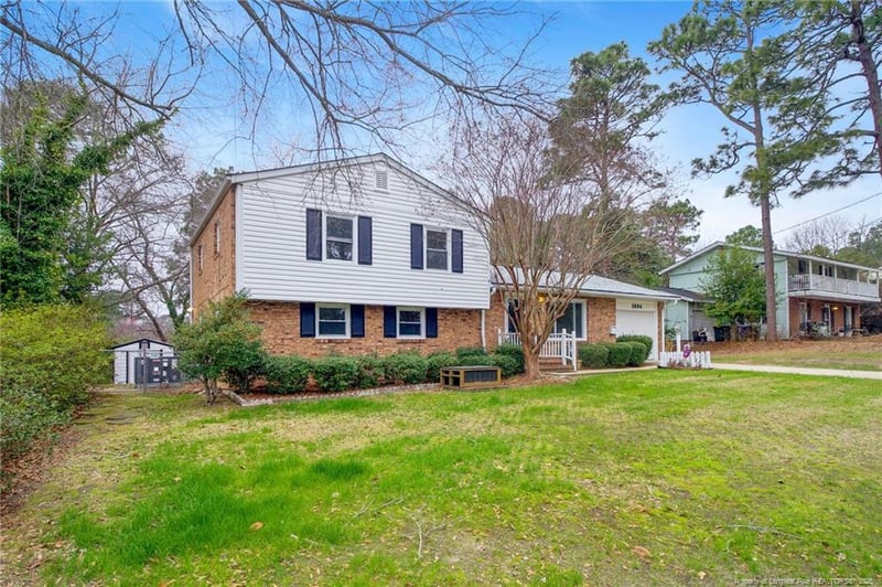 1834 Wendover Dr, Fayetteville, NC 28304