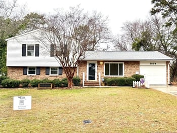 1834 Wendover Dr, Fayetteville, NC 28304