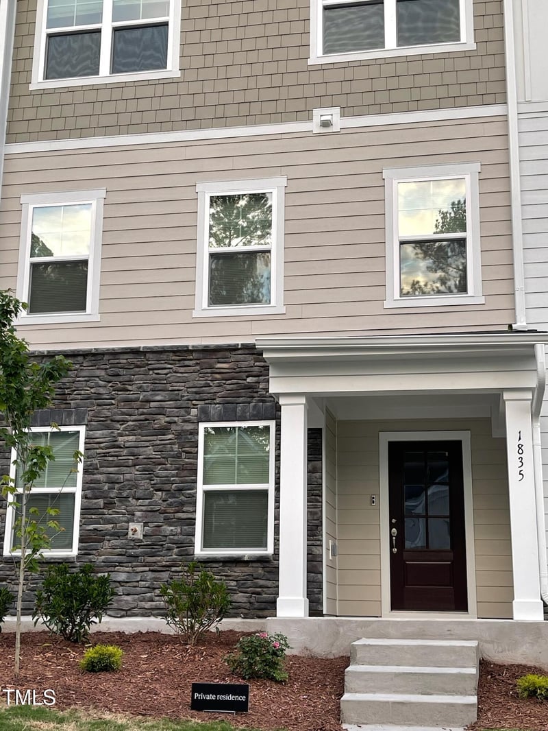 1835 Starlit Sky Ln, Cary, NC 27519