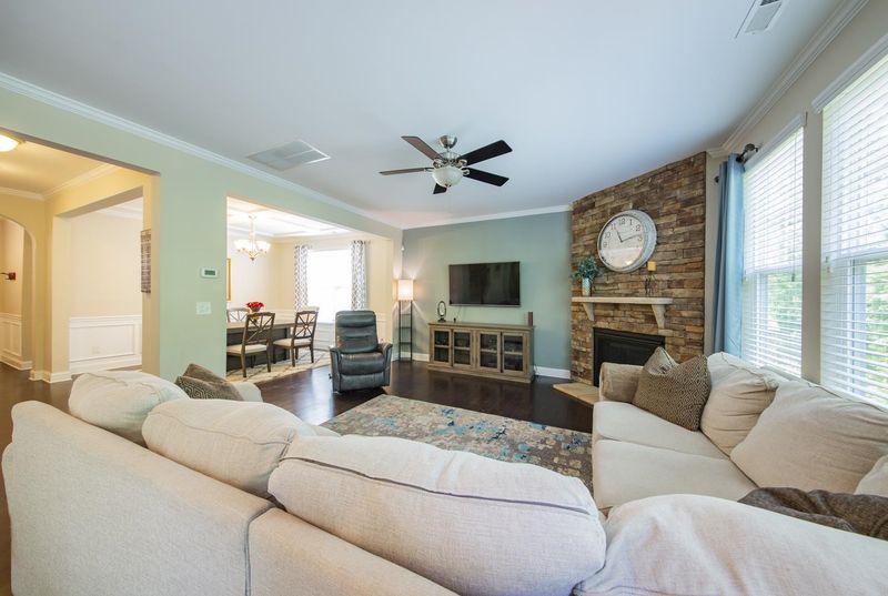 1836 Bodwin Ln, Apex, NC 27502