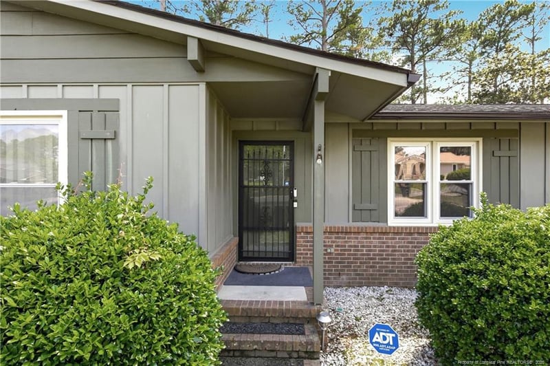 1837 Eichelberger Dr, Fayetteville, NC 28303