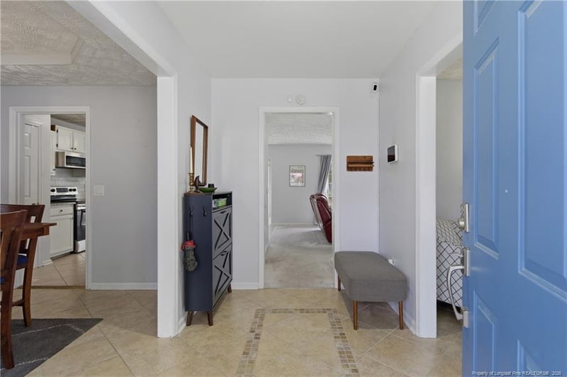 1837 Nuthatch Rd, Fayetteville, NC 28304
