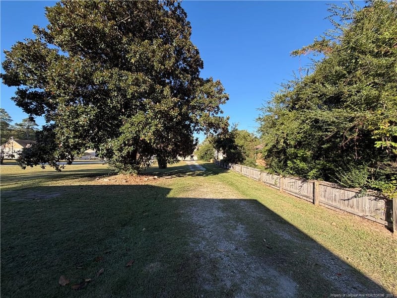 1837 Rim Rd, Fayetteville, NC 28314