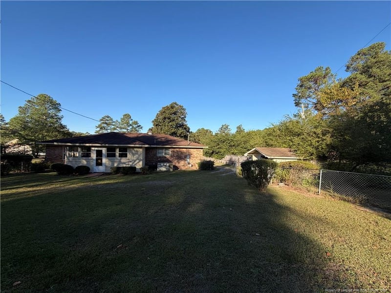 1837 Rim Rd, Fayetteville, NC 28314