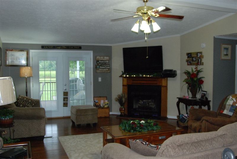 184 Bent Tree Ln, Dunn, NC 28334