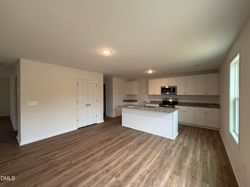 184 Boston River Dr, Dunn, NC 28334