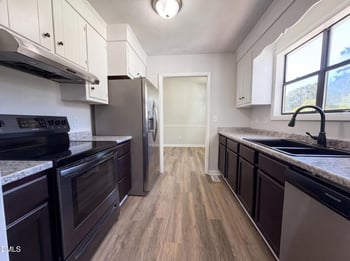 1843 Berriedale Dr, Fayetteville, NC 28304