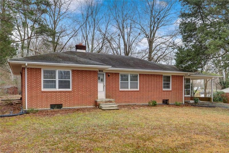 1844 Greentree Rd, Burlington, NC 27217