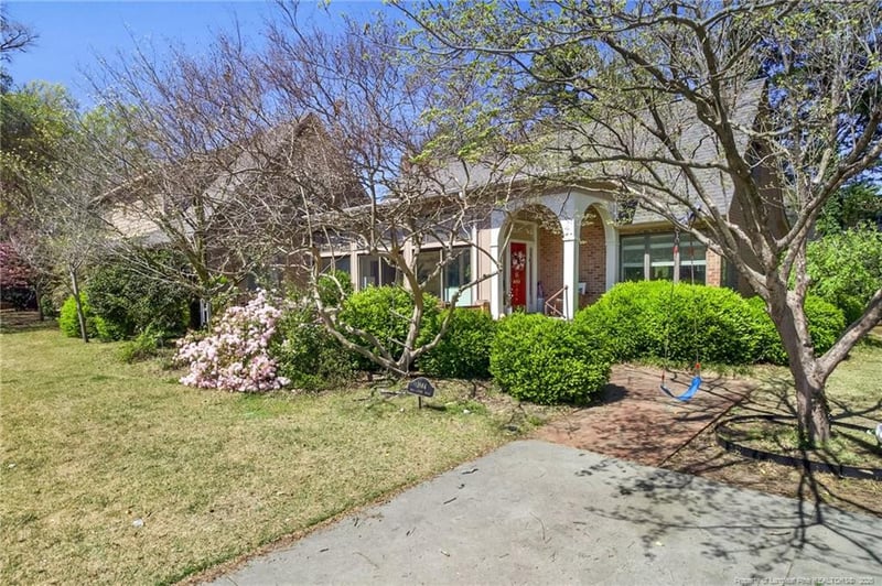 1844 Morganton Rd, Fayetteville, NC 28305
