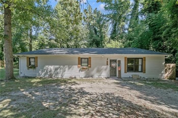1844 Sykes Pond Rd, Fayetteville, NC 28304
