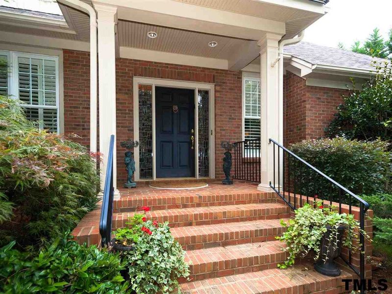 1845 Middlebrook Dr, Raleigh, NC 27615