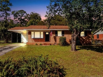1846 Dewsberry Dr, Fayetteville, NC 28304