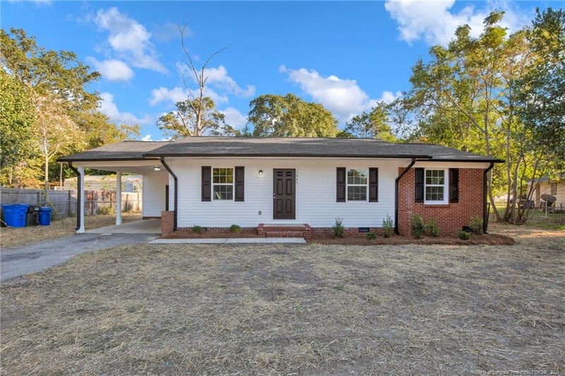 1847 Strickland Bridge Rd, Fayetteville, NC 28304