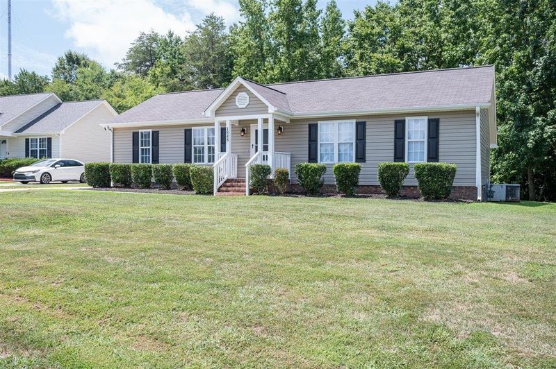 1848 Burch Run Dr, Burlington, NC 27217