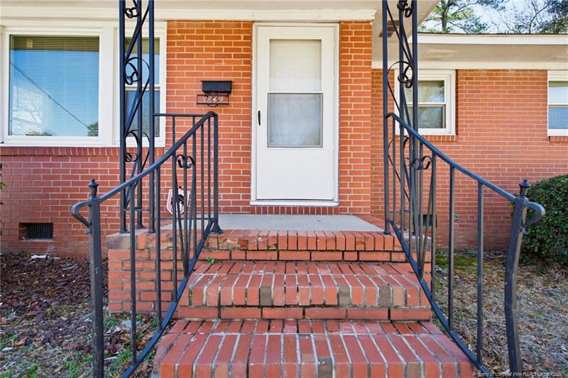 1849 Broadell Dr, Fayetteville, NC 28301