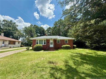1849 Broadell Dr, Fayetteville, NC 28301