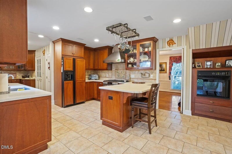 1849 Snow Wind Dr, Raleigh, NC 27615