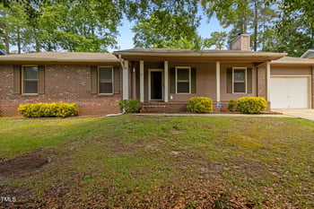 1849 Swann St, Fayetteville, NC 28303