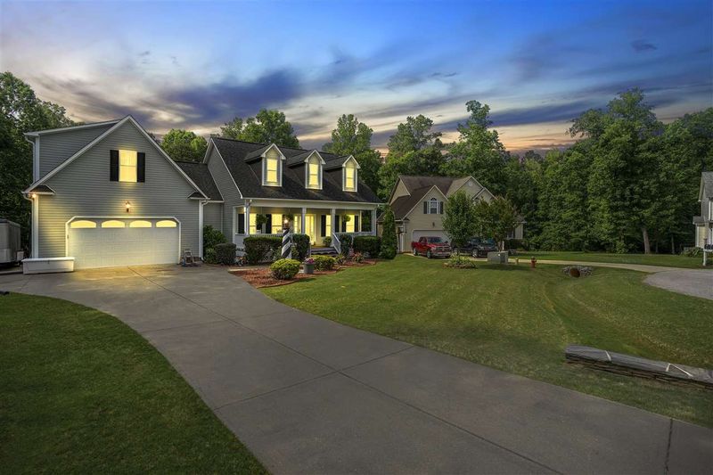 185 Bertram Dr, Clayton, NC 27520