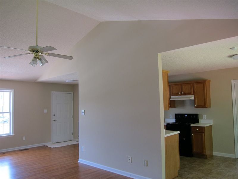 185 Cambridge Elm Dr, Clayton, NC 27520