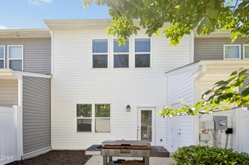 185 Enterprise Dr, Clayton, NC 27520