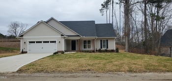 185 Maple Dr, Erwin, NC 28339