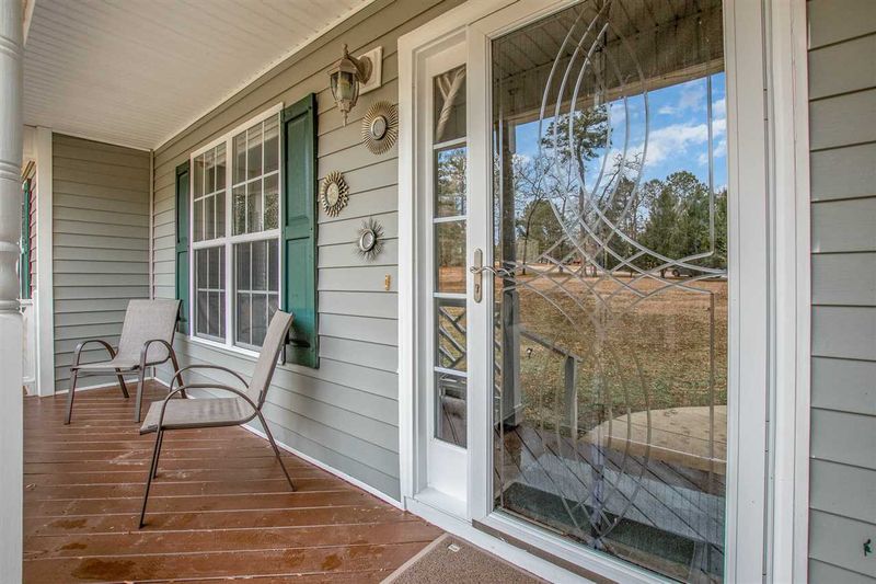 185 Peacemaker Ln, Smithfield, NC 27577