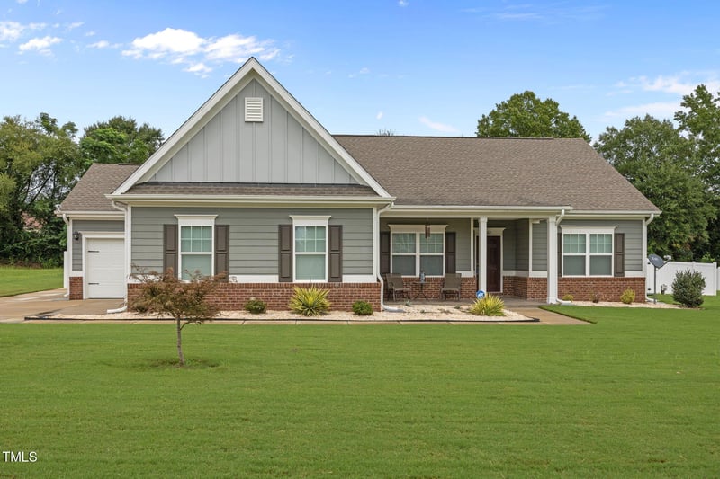 185 Planters Ln, Coats, NC 27521