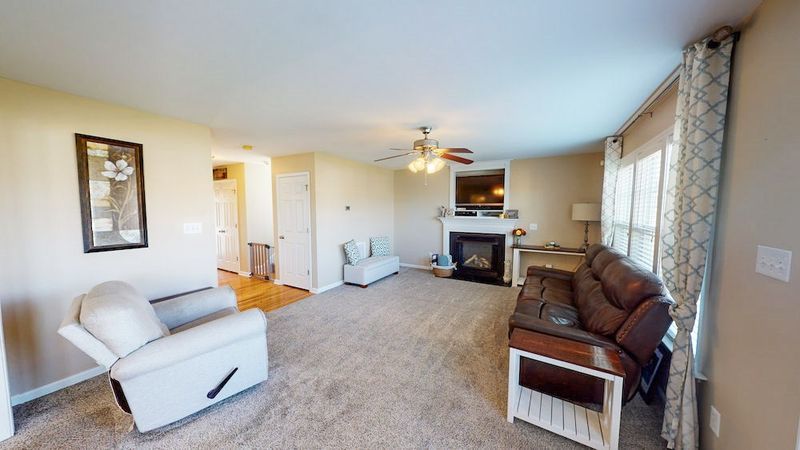 185 Snowberry Ln, Clayton, NC 27577