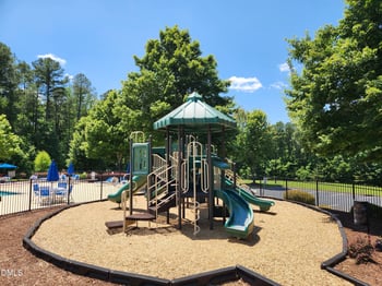 185 Stornoway Ln, Clayton, NC 27527