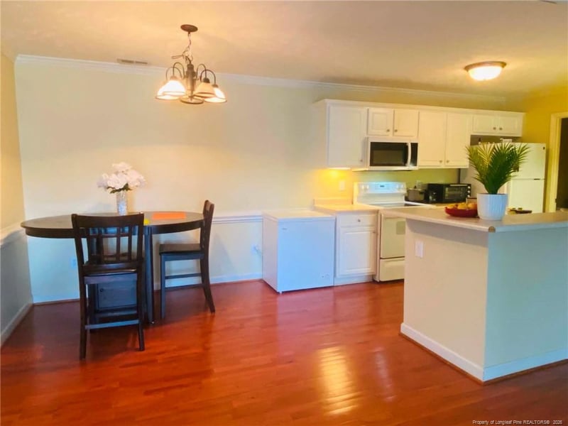 1851 Balmoral Dr, Fayetteville, NC 28304