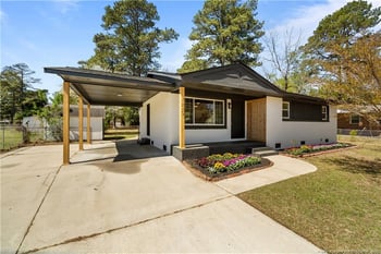 1854 Camelot Dr, Fayetteville, NC 28304