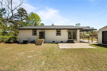 1854 Camelot Dr, Fayetteville, NC 28304