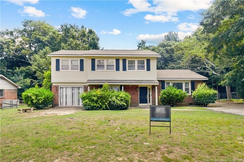 1857 Ashton Rd, Fayetteville, NC 28304