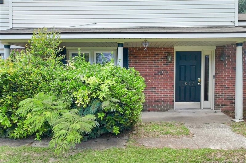 1857 Ashton Rd, Fayetteville, NC 28304