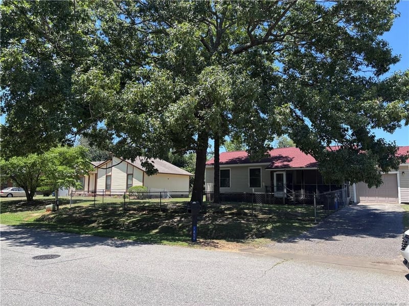 1859 Berriedale Dr, Fayetteville, NC 28304