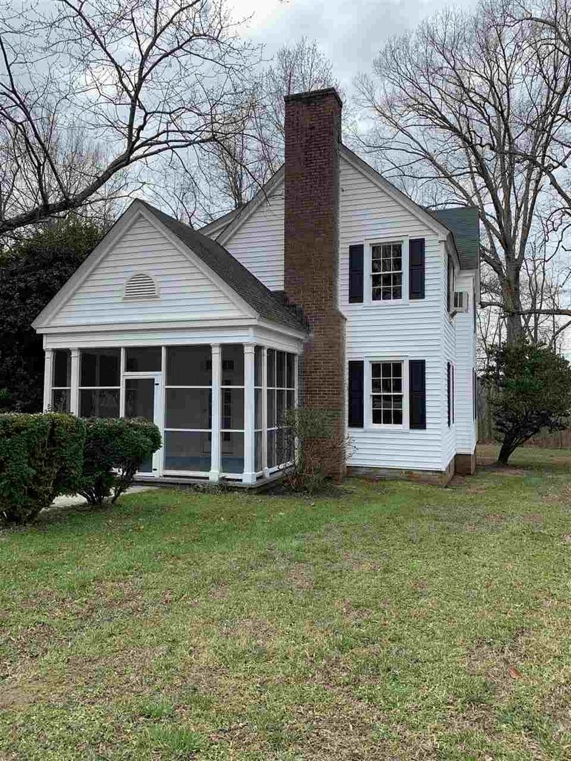 1859 Executive Ln, Roxboro, NC 27573