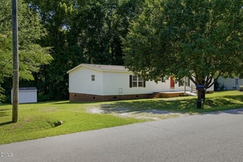 186 Allen Dr, Fuquay Varina, NC 27526