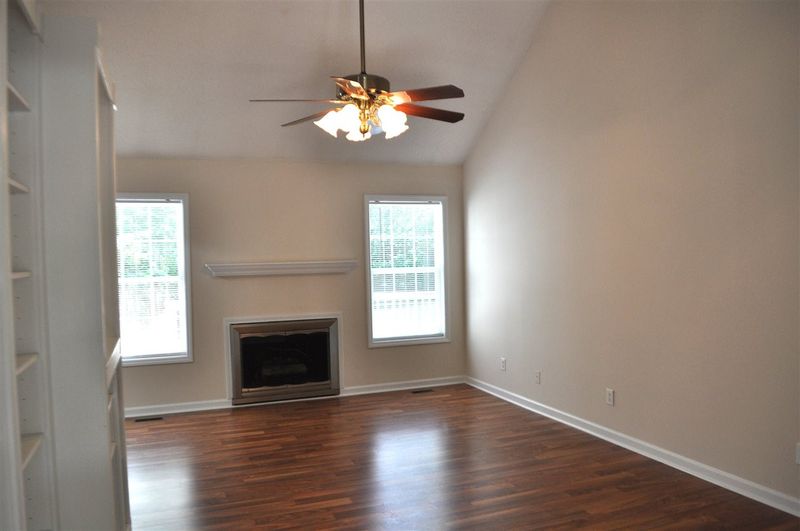 186 Creekstone Dr, Benson, NC 27504