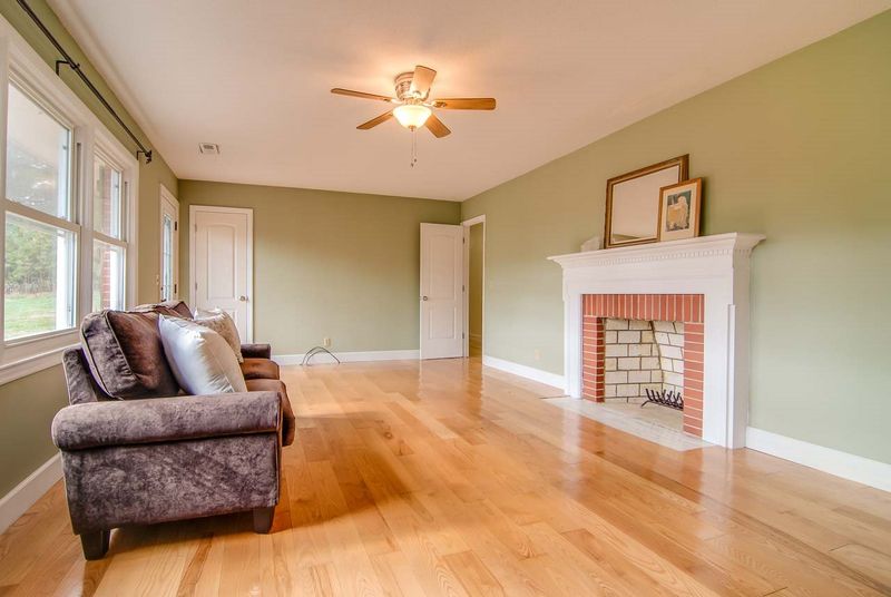 186 Lindo Johnson Rd, Pittsboro, NC 27312