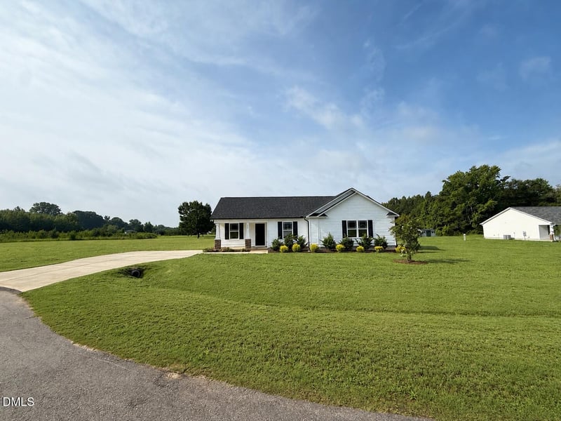 186 Pate Landing Dr, Selma, NC 27576