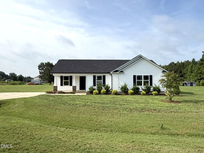 186 Pate Landing Dr, Selma, NC 27576