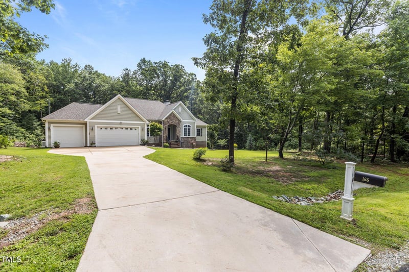 186 Ross Dr, Pittsboro, NC 27312