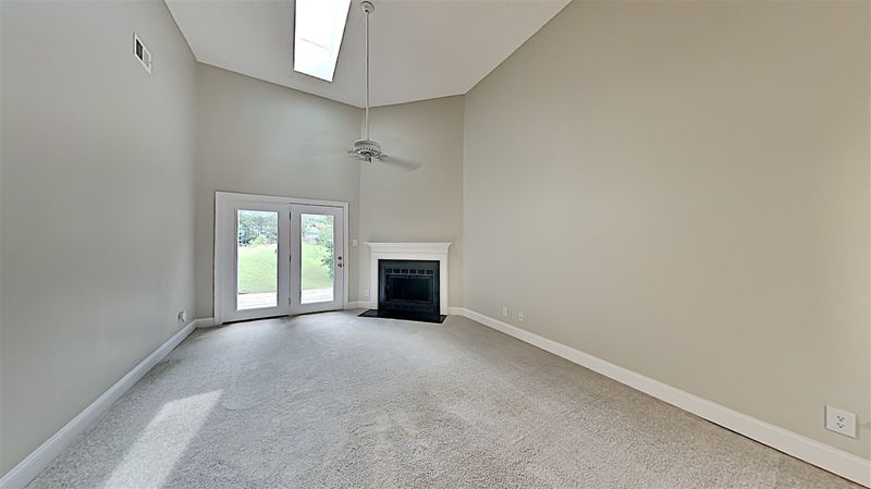 186 St Andrews Ct, Chapel Hill, NC 27517