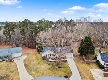 186 Turtle Point Dr, Fuquay Varina, NC 27526
