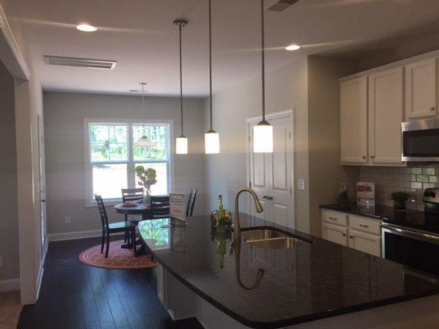 186 Whitebark Ln, Clayton, NC 27520